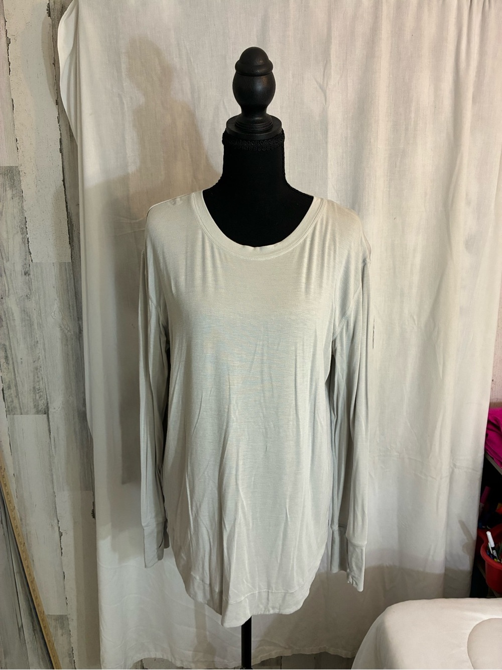 Mono B Light Gray Long Sleeve Crewneck Top